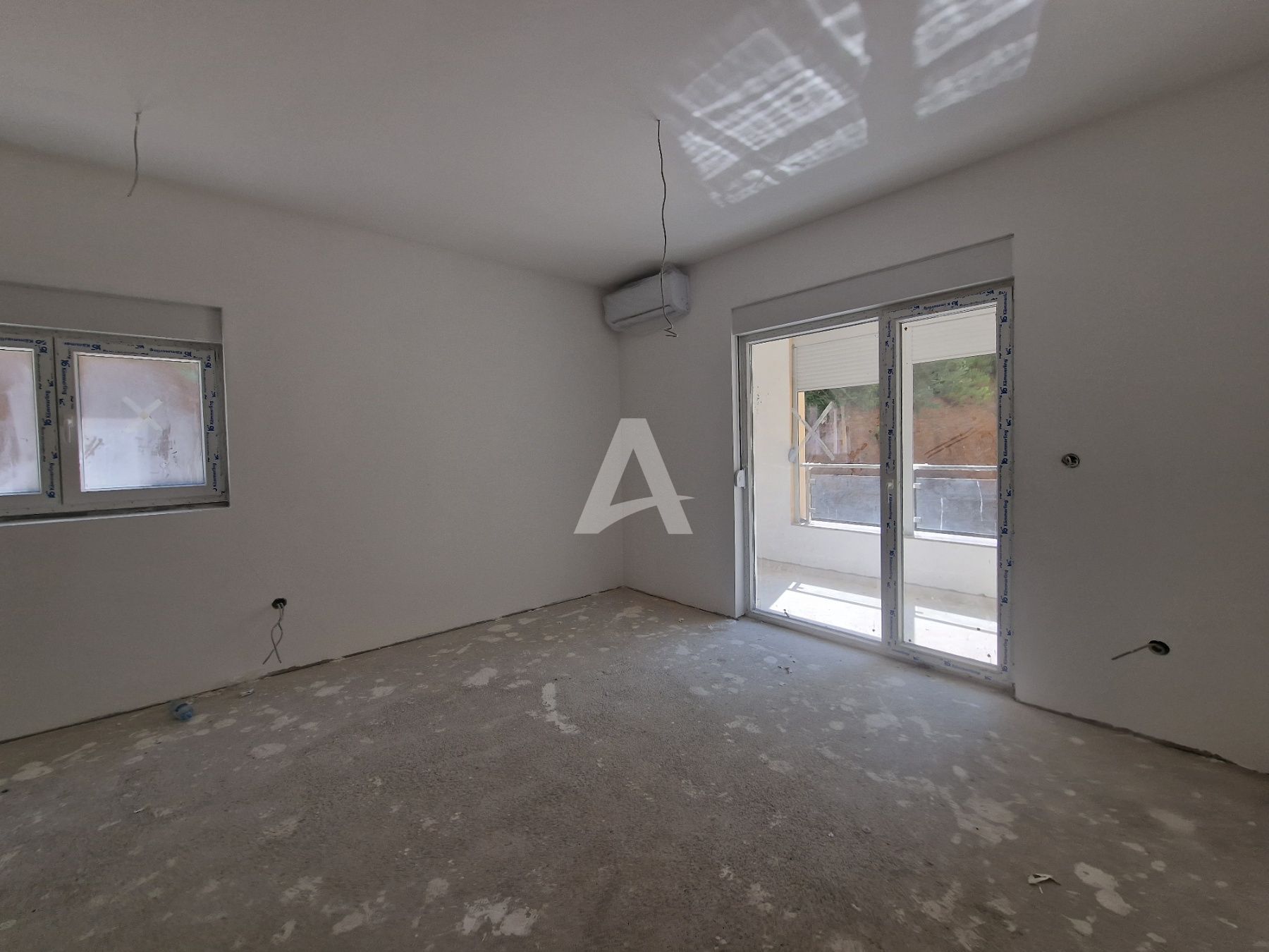 amforaproperty.com/Prodaja Jednosobnog stana 46m² sa bocnim pogledom na more u Novoj Zgradi u Bečićima – Bez 3% Poreza!