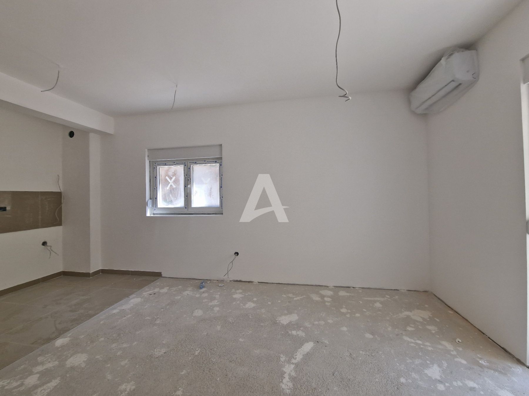 amforaproperty.com/Prodaja Jednosobnog stana 46m² sa bocnim pogledom na more u Novoj Zgradi u Bečićima – Bez 3% Poreza!