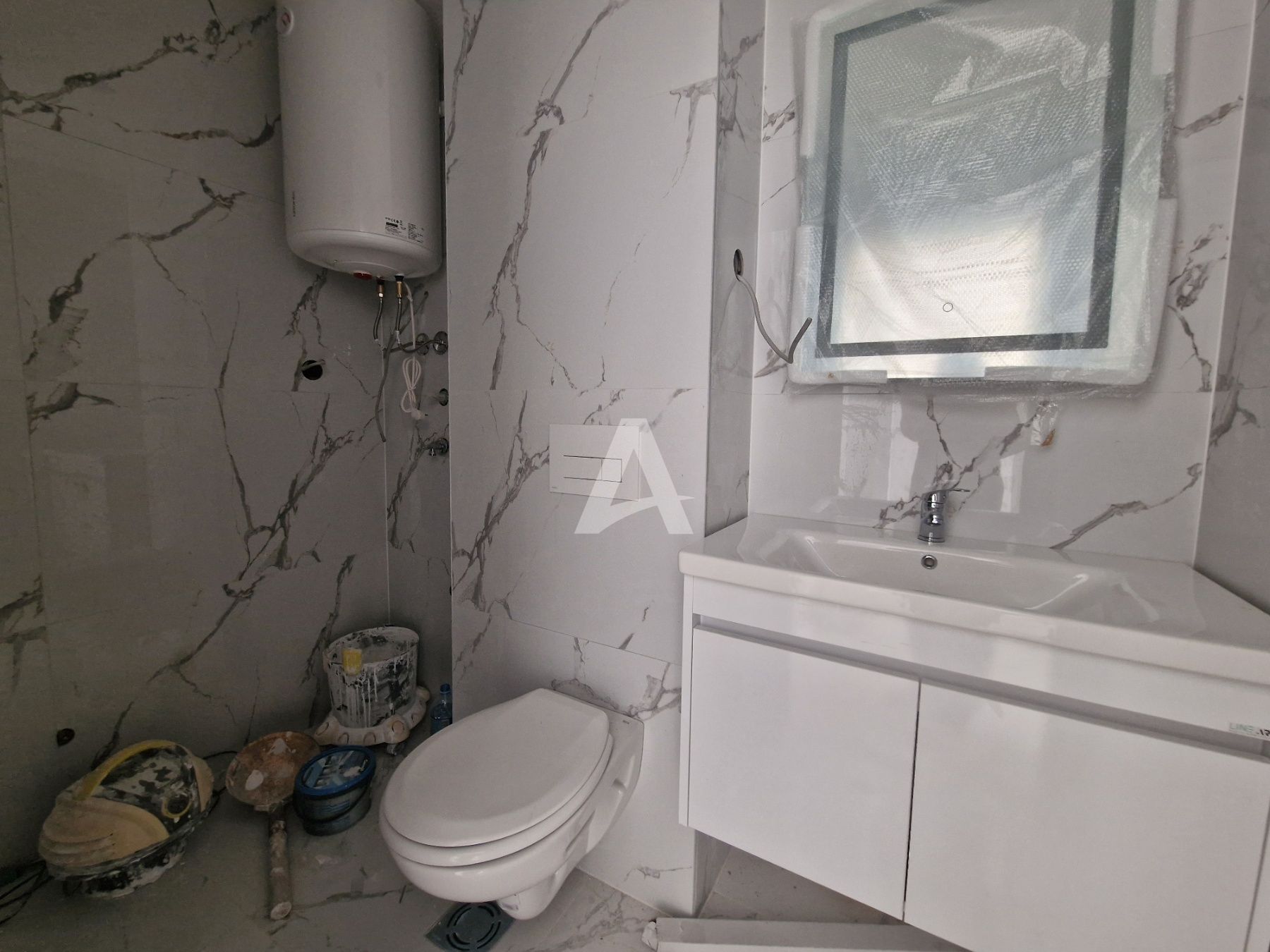 amforaproperty.com/Prodaja Jednosobnog stana 43m² sa bocnim pogledom na more u Novoj Zgradi u Bečićima – Bez 3% Poreza!