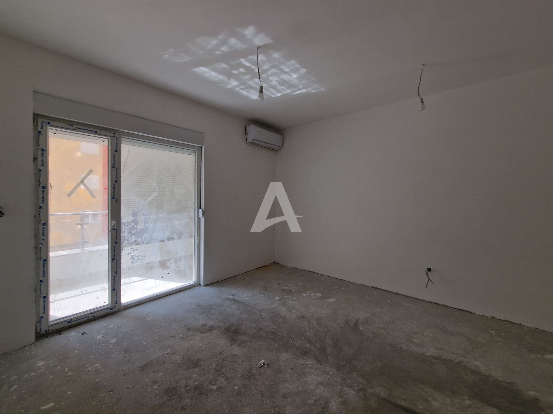 amforaproperty.com/Prodaja Jednosobnog stana 44m² sa bocnim pogledom na more u Novoj Zgradi u Bečićima – Bez 3% Poreza!