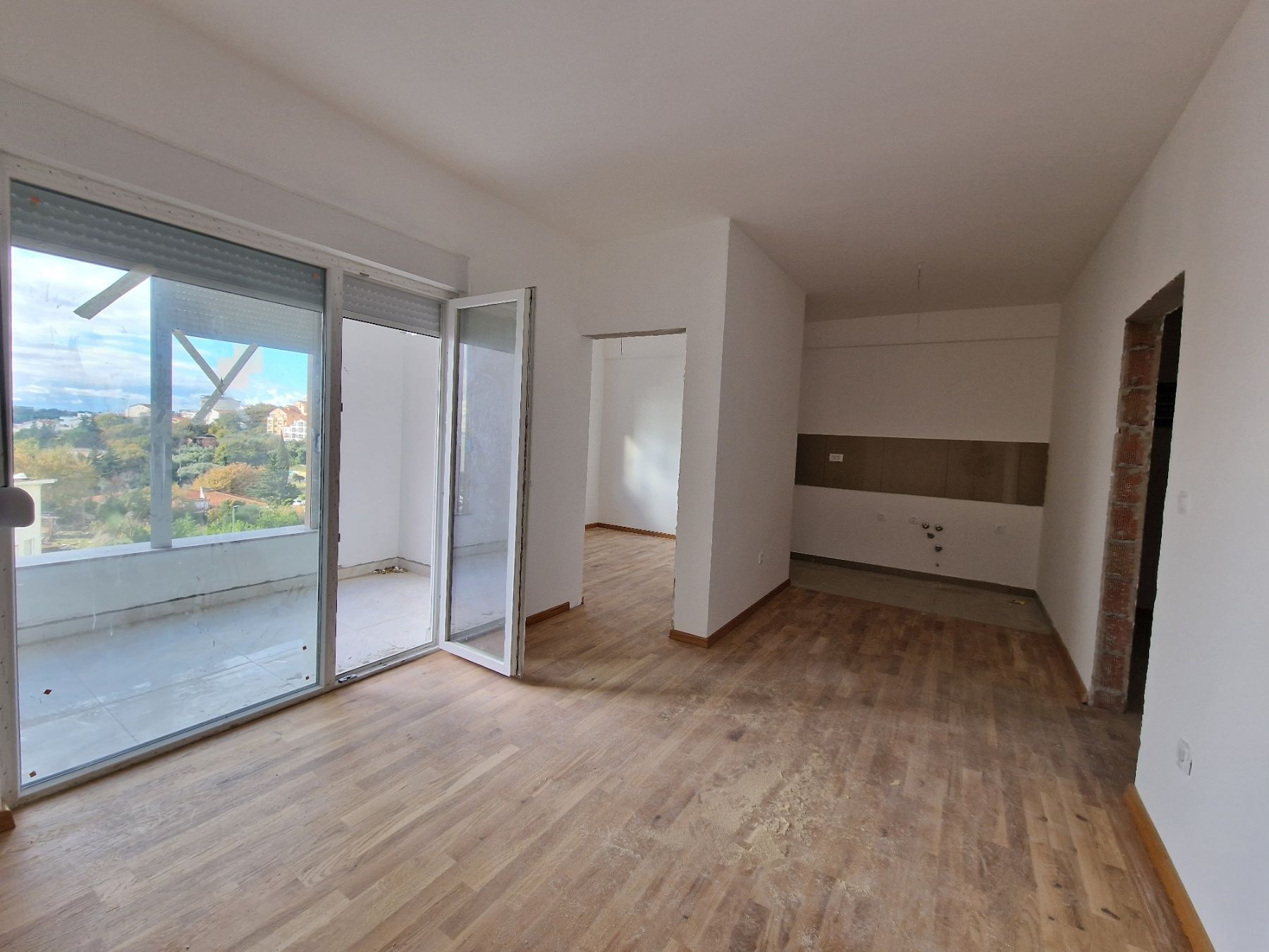 amforaproperty.com/Dvosoban Stan 48m² sa Pogledom na More u Bečićima – Nova Zgrada, Bez 3% Poreza!