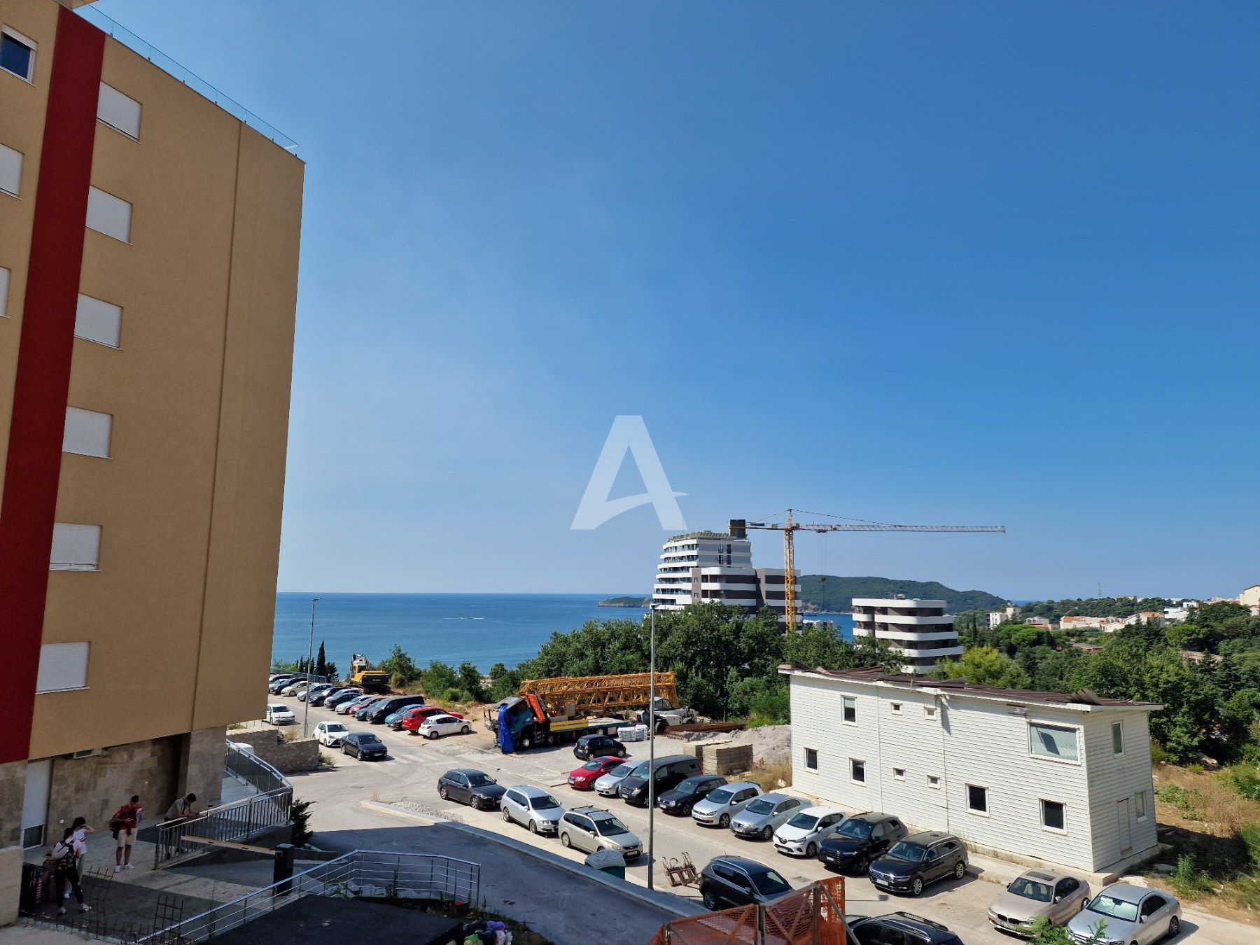 amforaproperty.com/Prodaja Dvosobnog Stana 48m² sa pogledom na more u Novoj Zgradi u Bečićima – Bez 3% Poreza!