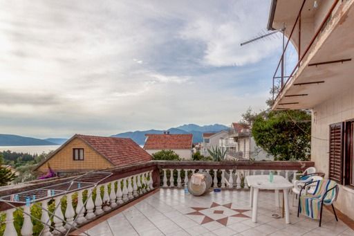 amforaproperty.com/Tivat,Kava-Kuca sa pogledom na more