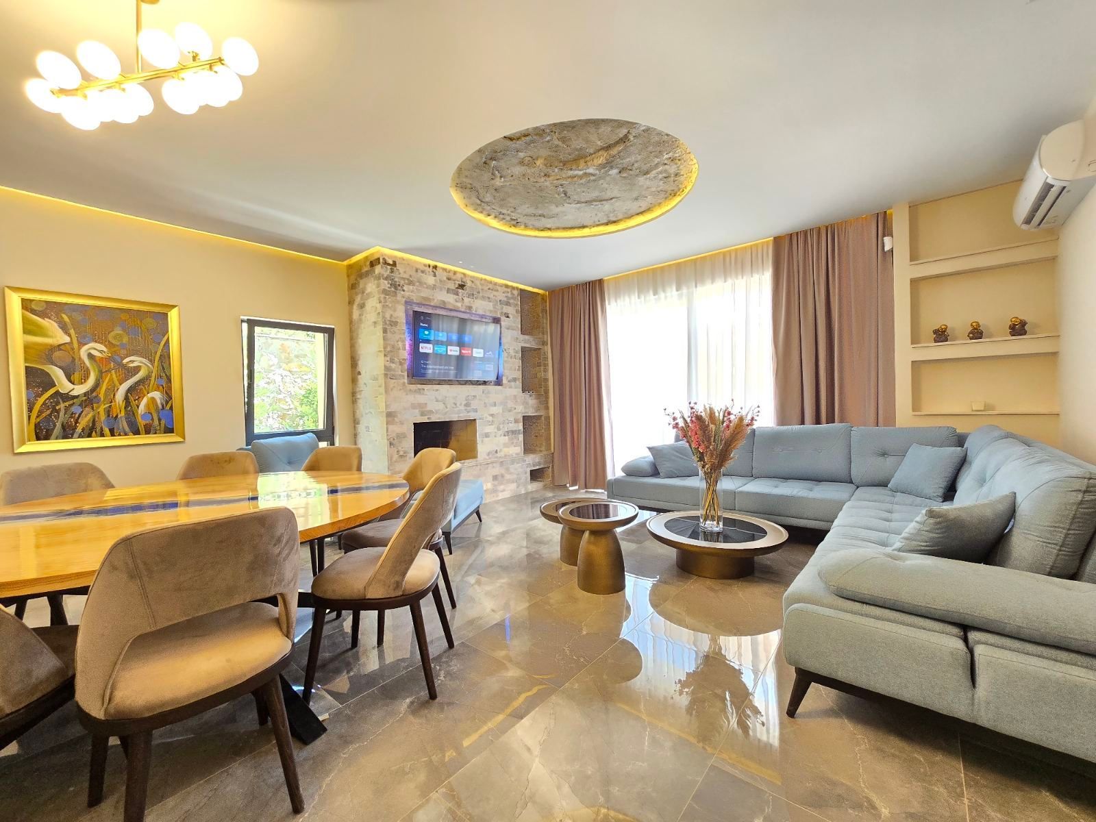 amforaproperty.com/Izdavanje,Kotor,Zagora-Ekskluzivna Vila sa Bazenom, Krovnom Terasom, Đakuzijem i Letnjom Kuhinjom (NA PERIOD OD 01.10-01.06.2025)