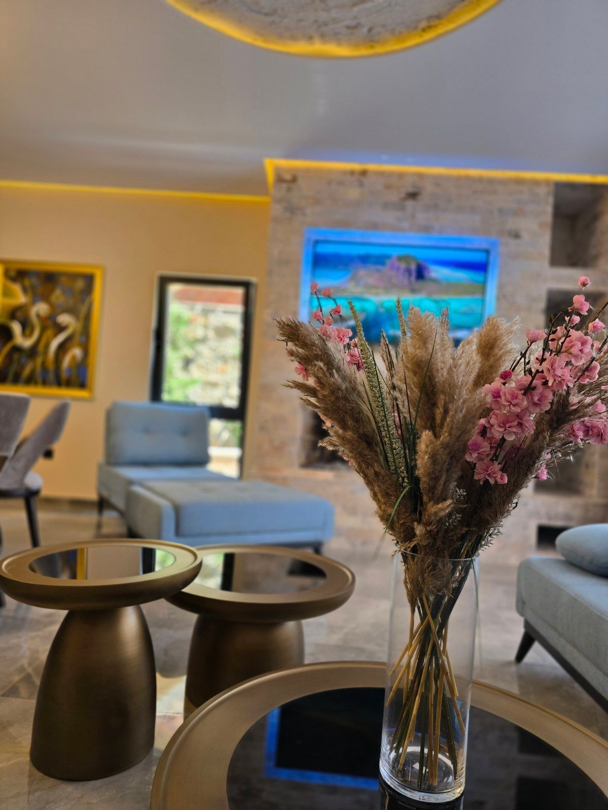 amforaproperty.com/Izdavanje,Kotor,Zagora-Ekskluzivna Vila sa Bazenom, Krovnom Terasom, Đakuzijem i Letnjom Kuhinjom (NA PERIOD OD 01.10-01.06.2025)