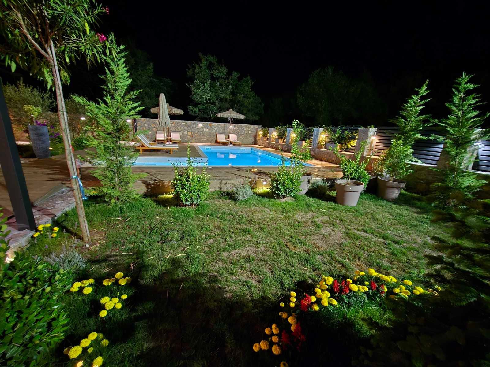 amforaproperty.com/Izdavanje,Kotor,Zagora-Ekskluzivna Vila sa Bazenom, Krovnom Terasom, Đakuzijem i Letnjom Kuhinjom (NA PERIOD OD 01.10-01.06.2025)