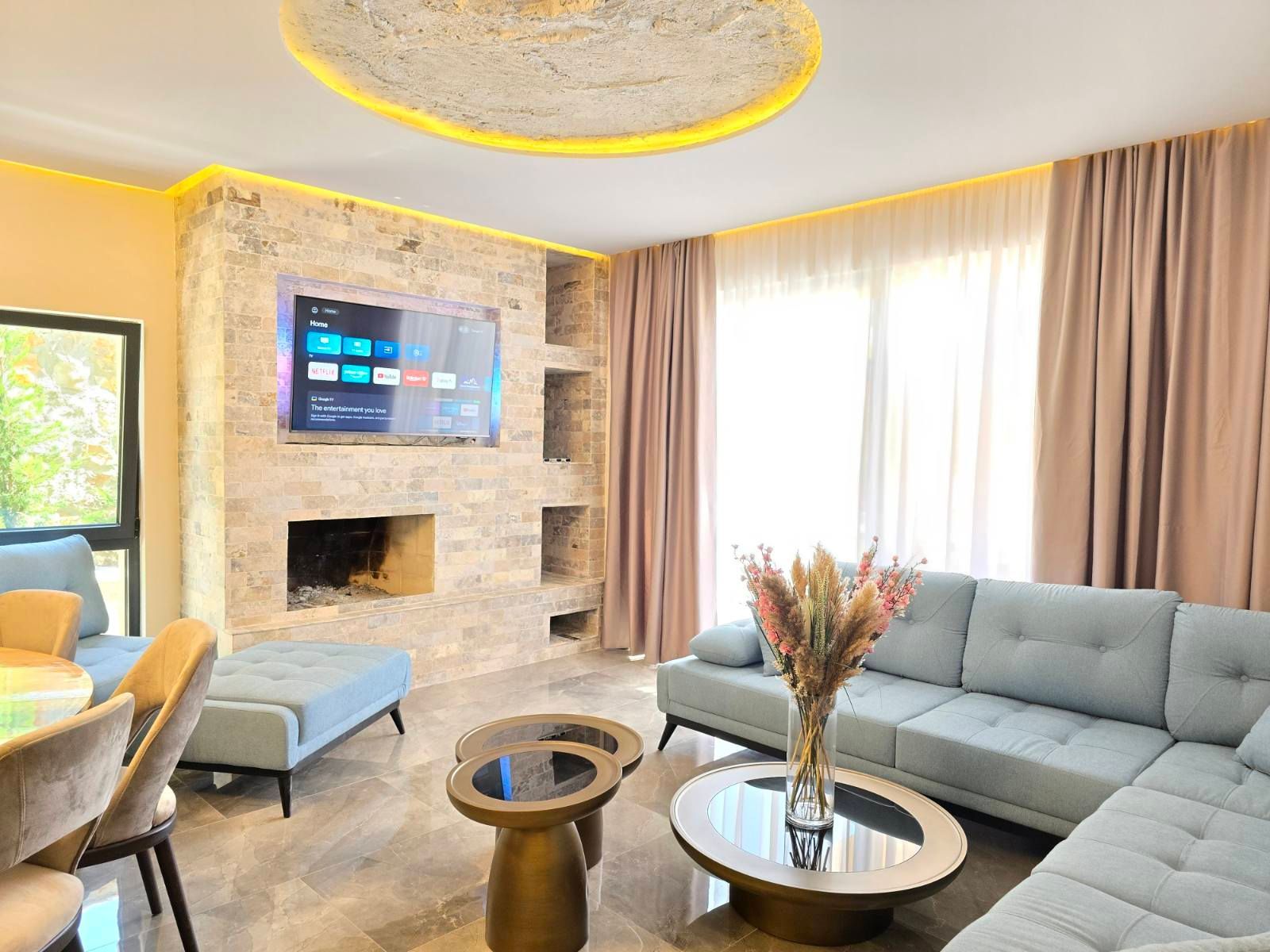 amforaproperty.com/Izdavanje,Kotor,Zagora-Ekskluzivna Vila sa Bazenom, Krovnom Terasom, Đakuzijem i Letnjom Kuhinjom (NA PERIOD OD 01.10-01.06.2025)