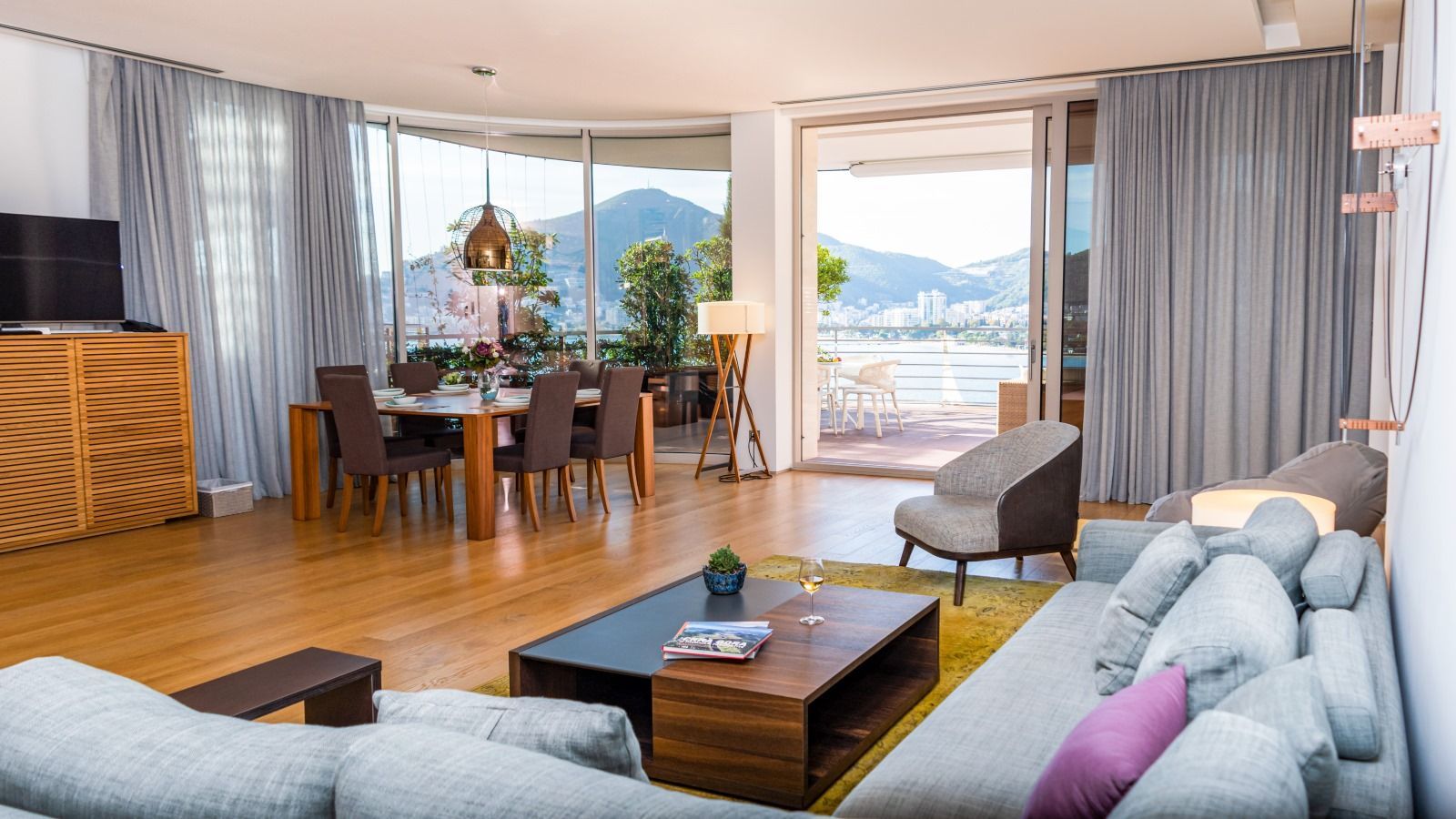 amforaproperty.com/BUDVA,DUKLEY GARDENS-Trosoban penthouse od 255m² sa terasom od 202m² i direktnim pogledom na more (Mogućnost plaćanja u kriptovalutama)