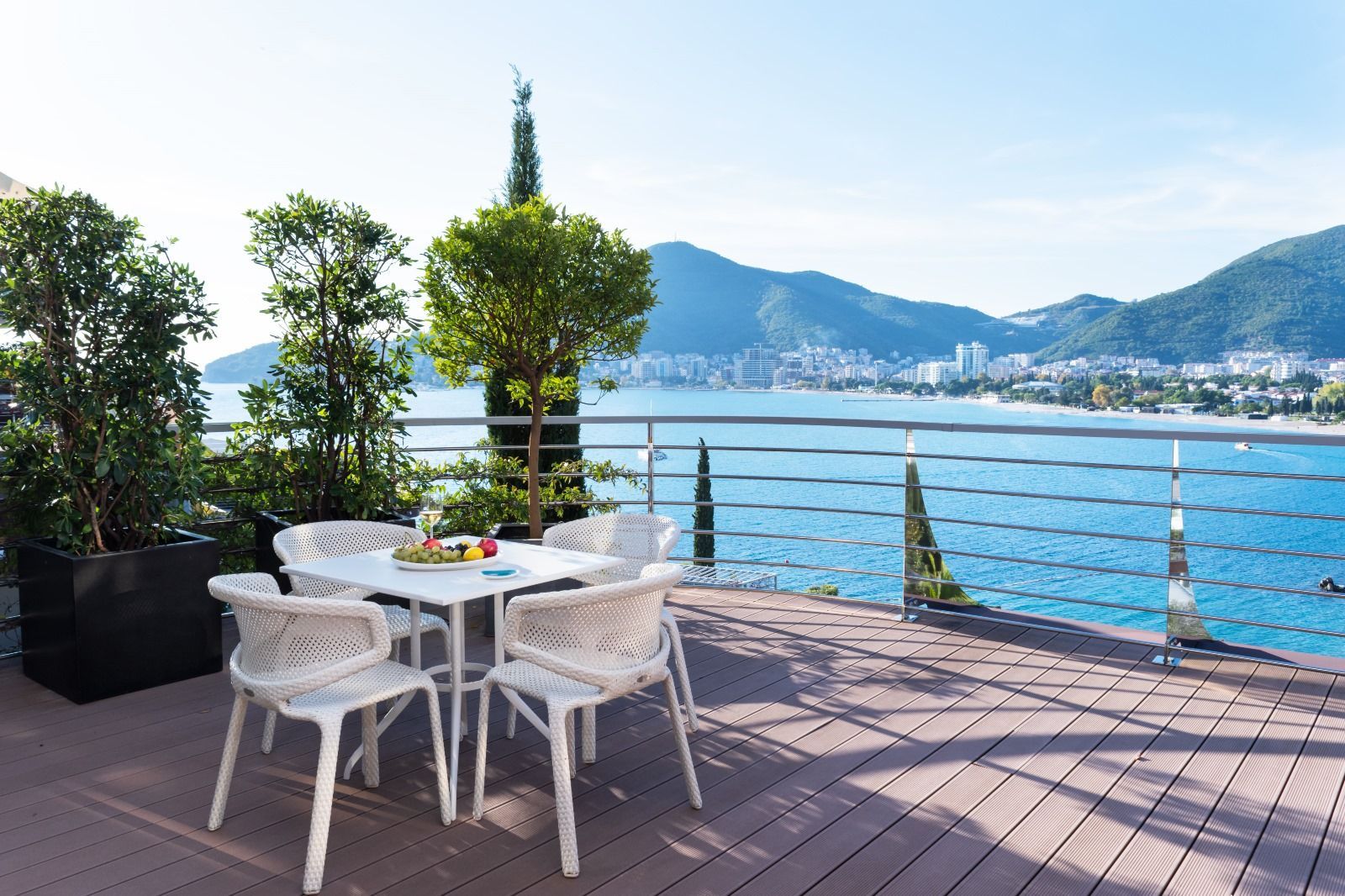 amforaproperty.com/BUDVA,DUKLEY GARDENS-Trosoban penthouse od 255m² sa terasom od 202m² i direktnim pogledom na more (Mogućnost plaćanja u kriptovalutama)