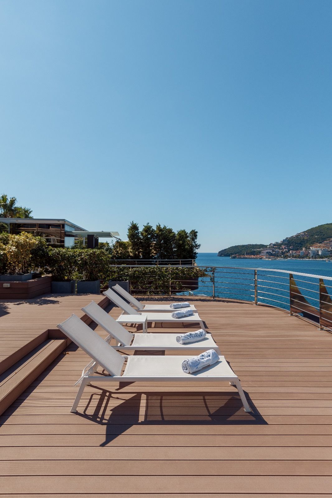 amforaproperty.com/BUDVA,DUKLEY GARDENS-Trosoban penthouse od 282m² sa terasom od 235m² i direktnim pogledom na more (Mogućnost plaćanja u kriptovalutama)