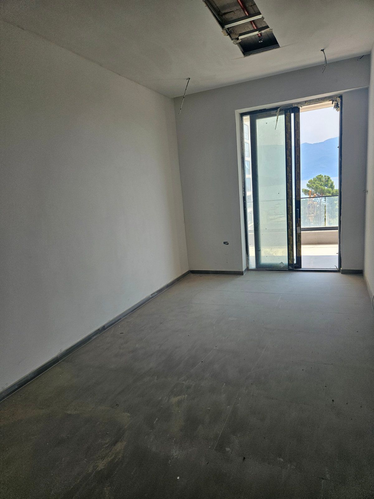 amforaproperty.com/Porto Budva – Nov jednosoban stan 60,25 m² + 11,92 m² terase, sa prelepim pogledom na more i Stari Grad