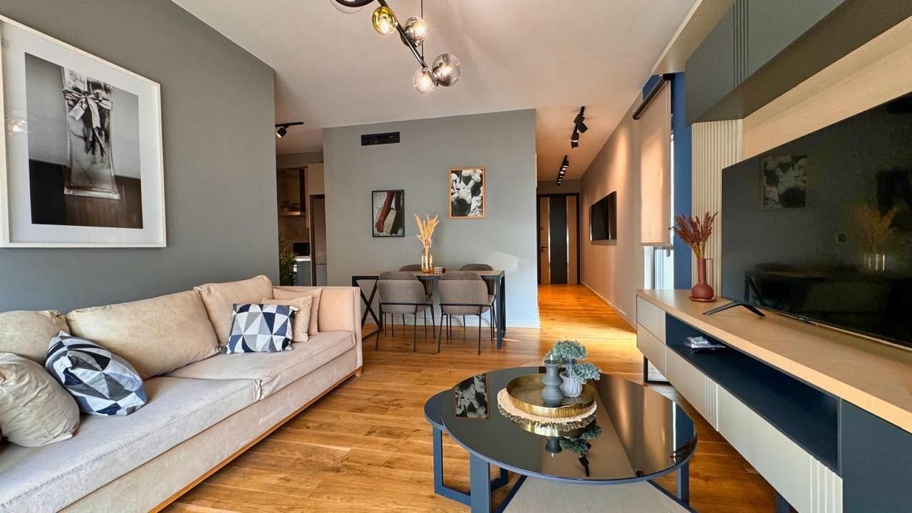 amforaproperty.com/Luksuzan dvosoban stan 65m² sa garažnim mestom u Tivtu, Crna Gora - 150 metara od mora