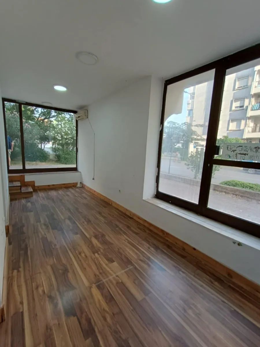 amforaproperty.com/Bar-Poslovni prostor 35m2 na atraktivnoj lokaciji