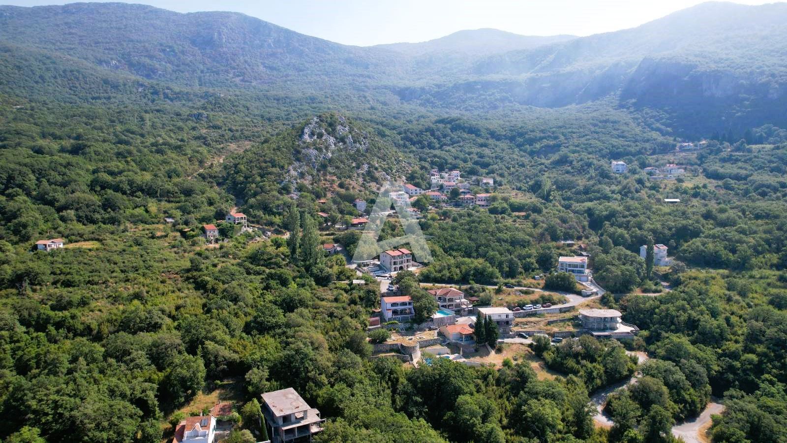 amforaproperty.com/Budva, Kuljače –Luksuzna Novoizgrađena Vila sa Bazenom, Teretanom,Saunom i Panoramskim Pogledom na More (NA PERIOD DO 01.06.2025)