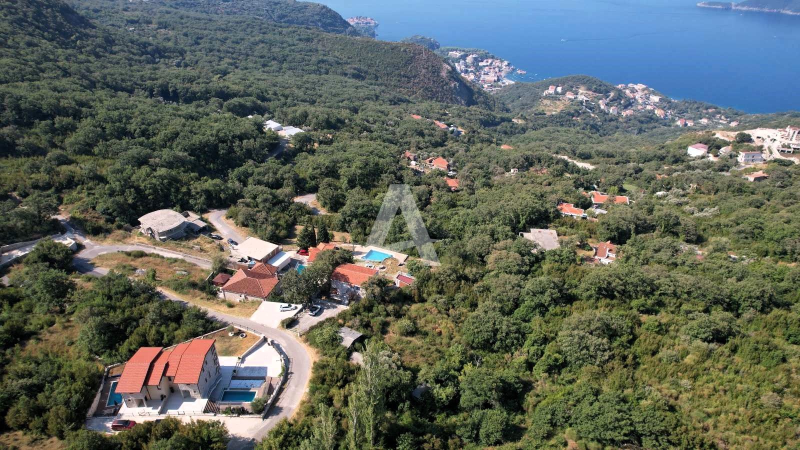 amforaproperty.com/Budva, Kuljače –Luksuzna Novoizgrađena Vila sa Bazenom, Teretanom,Saunom i Panoramskim Pogledom na More (NA PERIOD DO 01.06.2025)