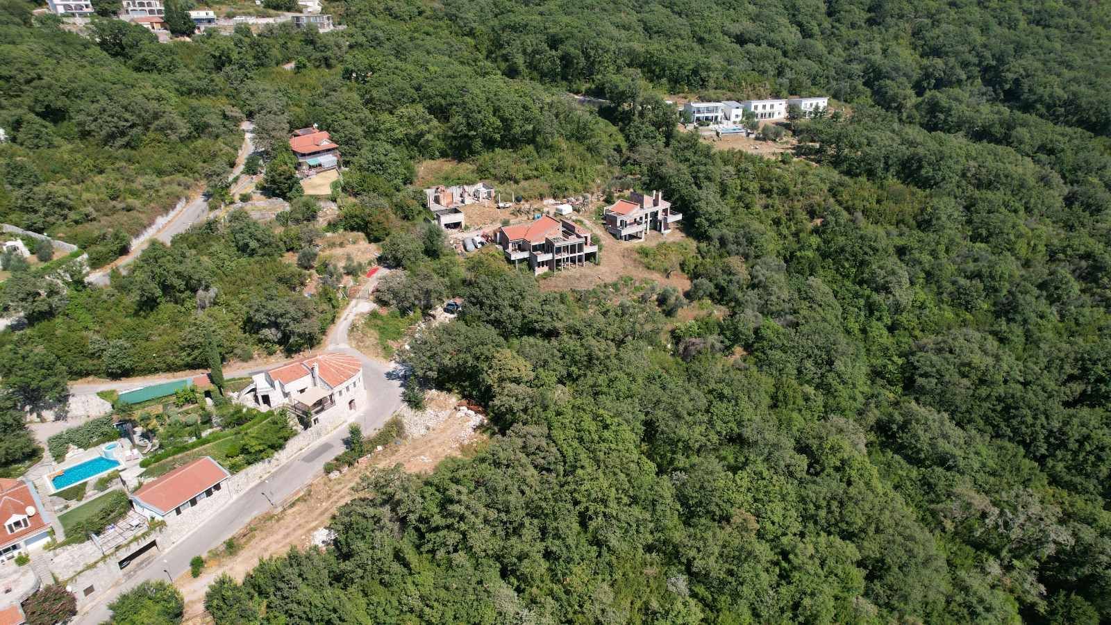 amforaproperty.com/Kuljače, Budvanska Rivijera – Plac sa Panoramskim Pogledom na More 7727 m² za Izgradnju Luksuznih Vila