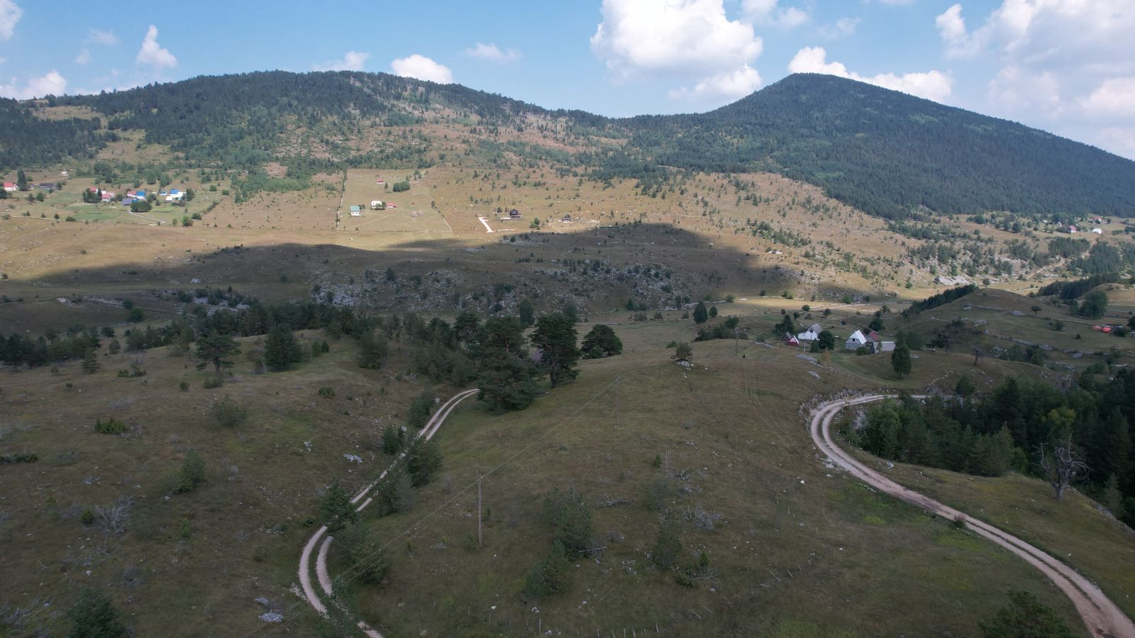 amforaproperty.com/Atraktivno Zemljište od 3000m² na 3 km od Žabljaka