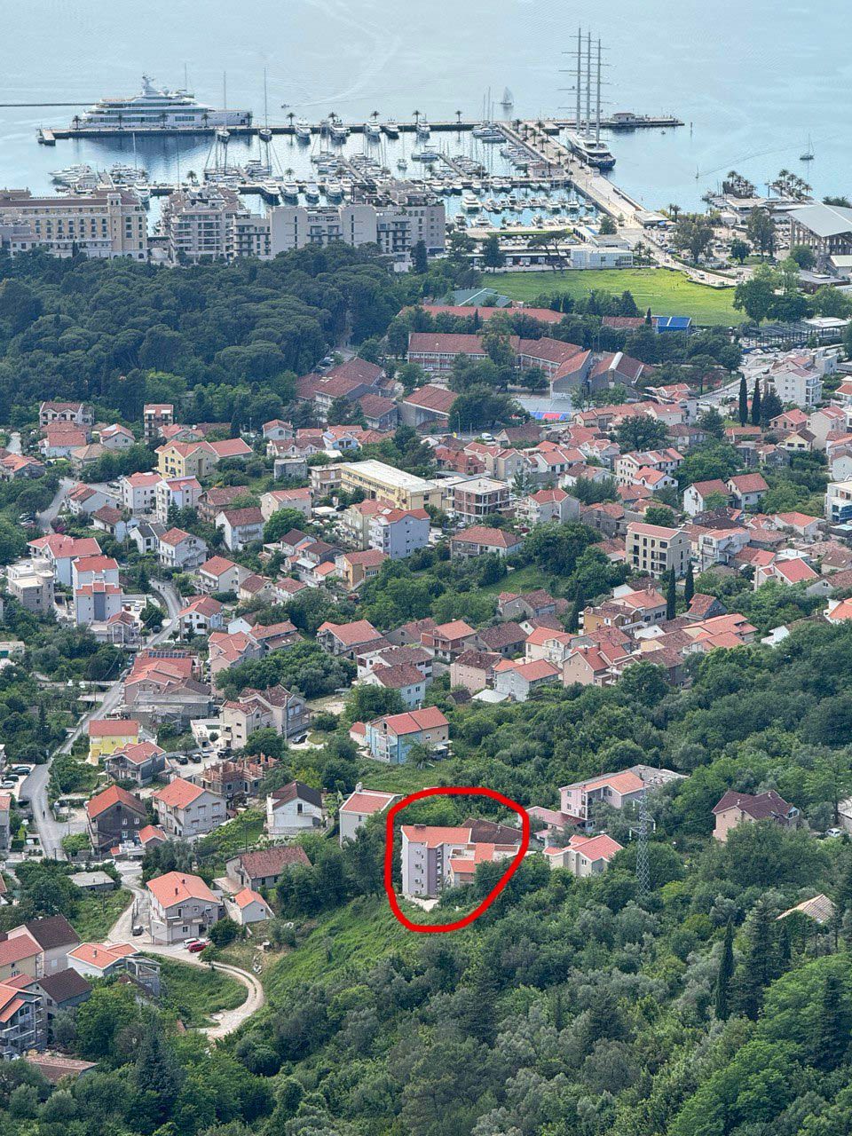 amforaproperty.com/Prodaja Dvosobnog Stana 72m2 sa Panoramskim Pogledom na More i Garažom u Tivtu