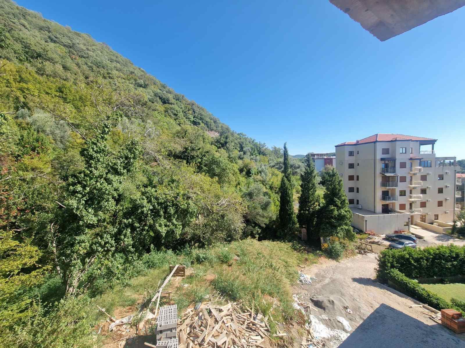 amforaproperty.com/Ekskluzivna Prodaja Stanova u Novogradnji u Petrovcu - Jednosoban 40m2 sa bocnim pogledom na more