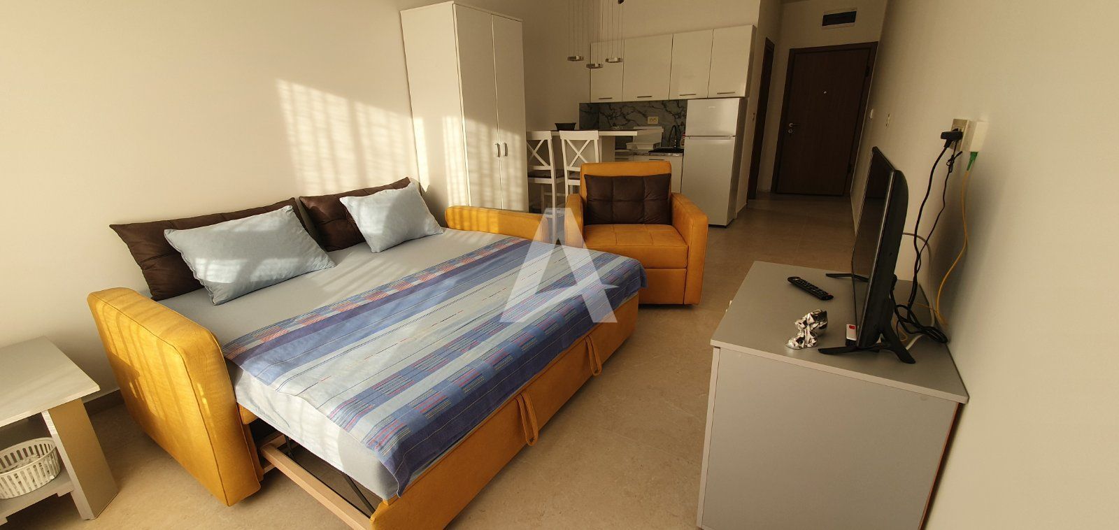 amfora/Moderno opremljen studio apartman 30m2 u centru Budve (na duzi period)