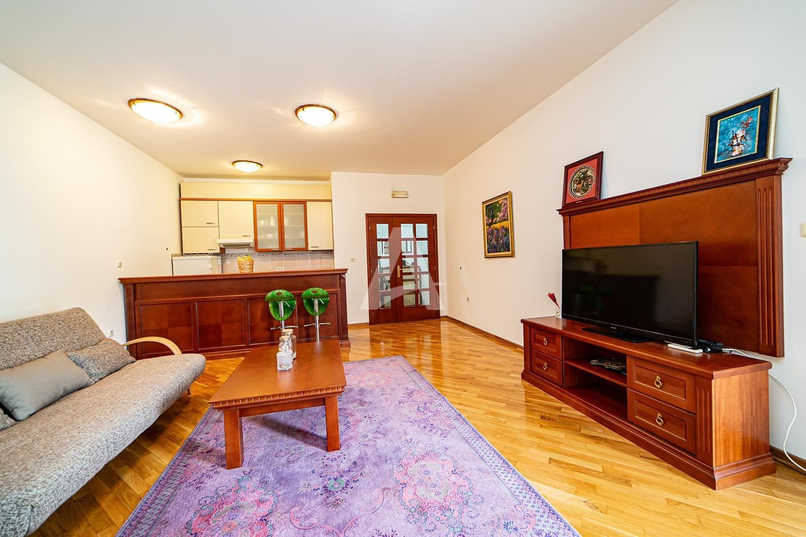 amforaproperty.com/Jednosoban Apartman 68m² u Centru Budve, 200m od Plaže (na duzi period)