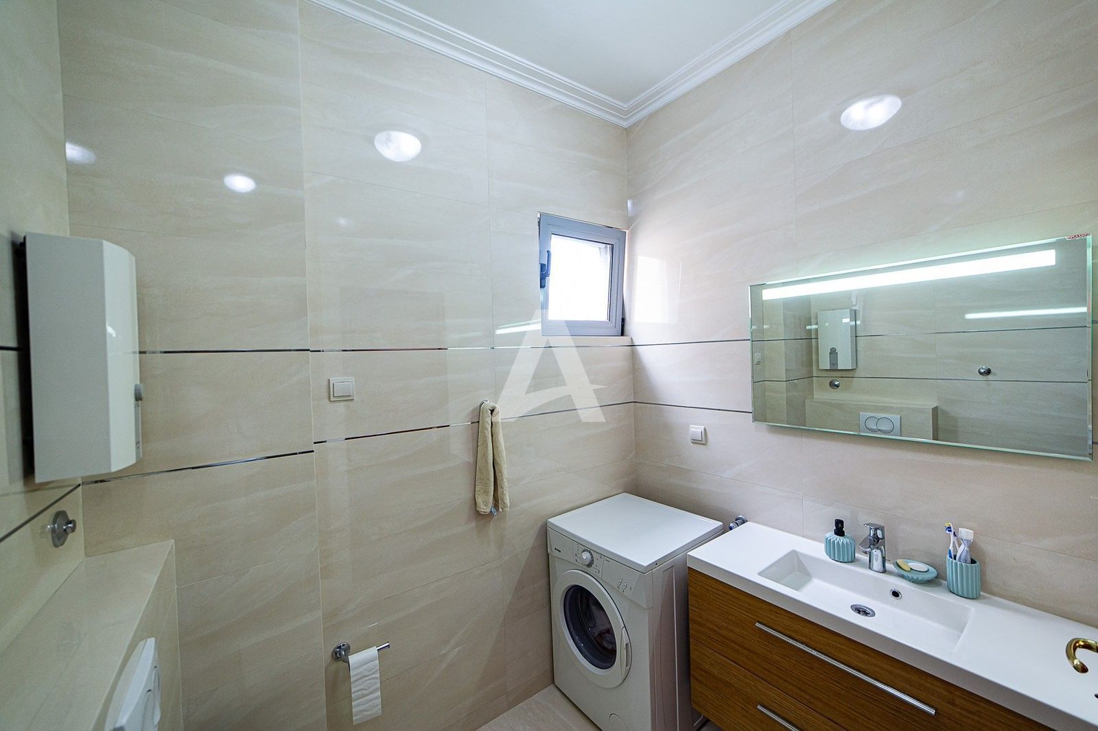 amforaproperty.com/Jednosoban Apartman 68m² u Centru Budve, 200m od Plaže (na duzi period)