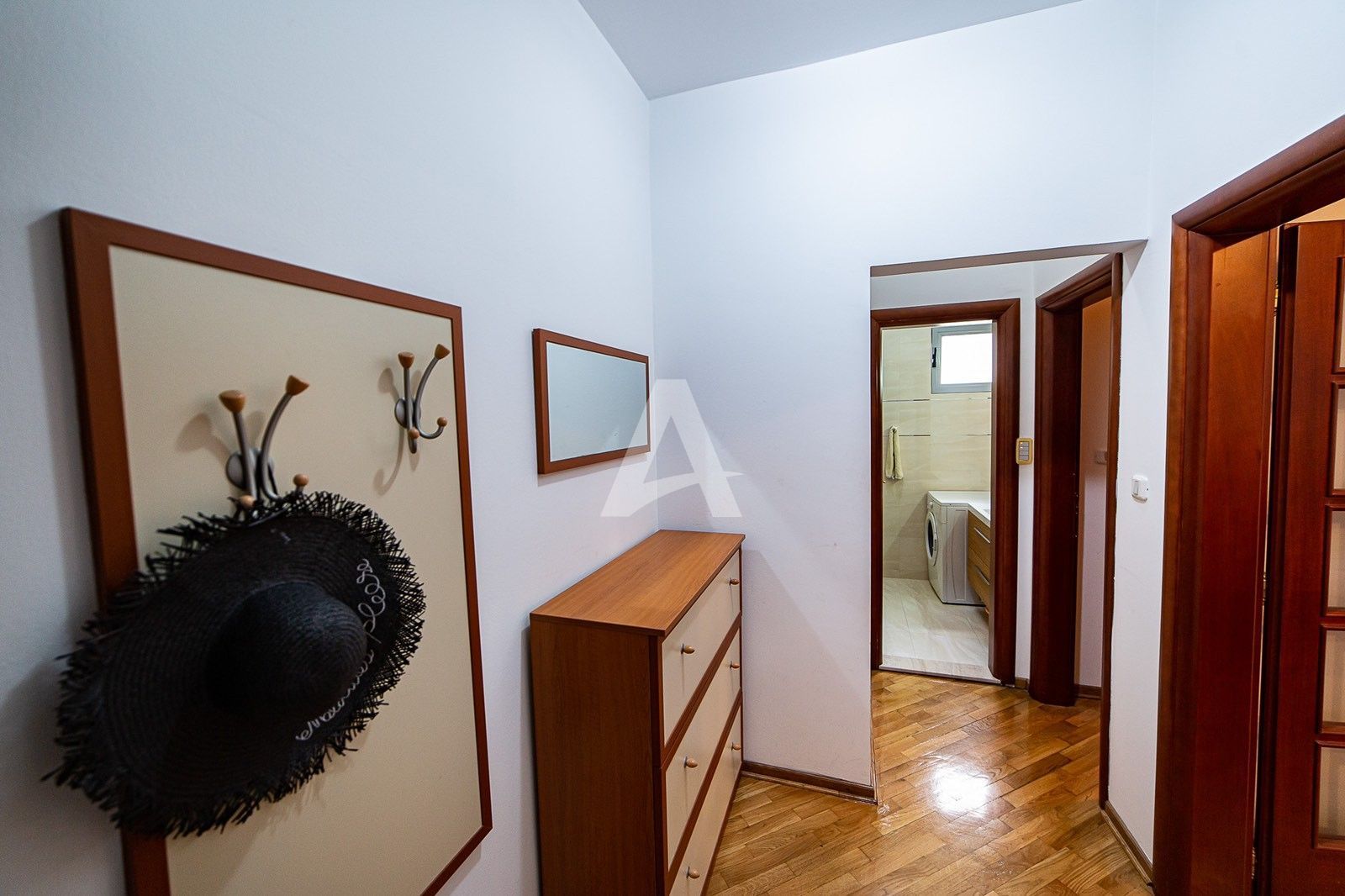 amforaproperty.com/Jednosoban Apartman 68m² u Centru Budve, 200m od Plaže (na duzi period)