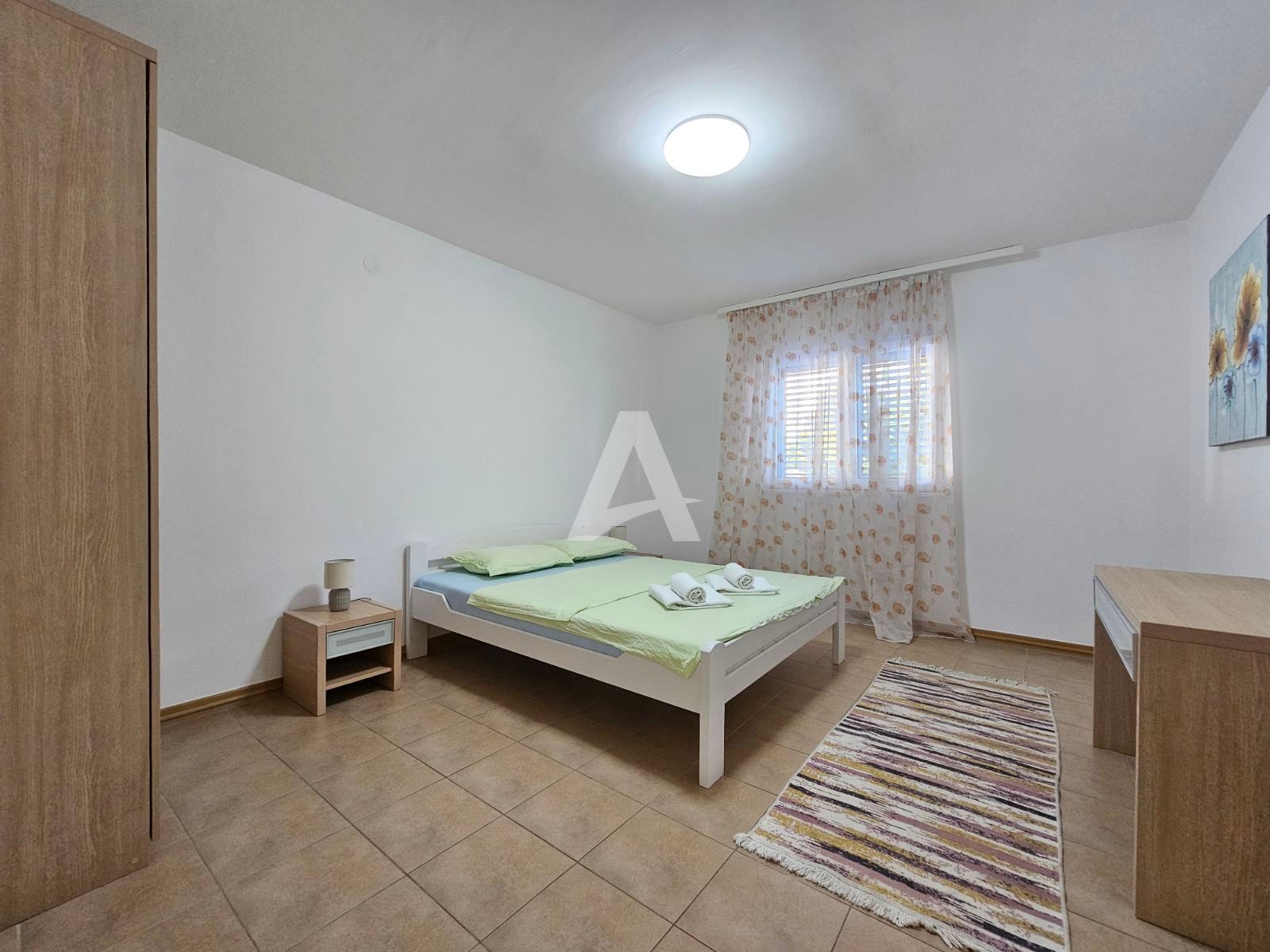 amforaproperty.com/Becici-Dvosoban namesten stan 90m2 sa pogledom na more na atraktivnoj lokaciji (na duzi period)