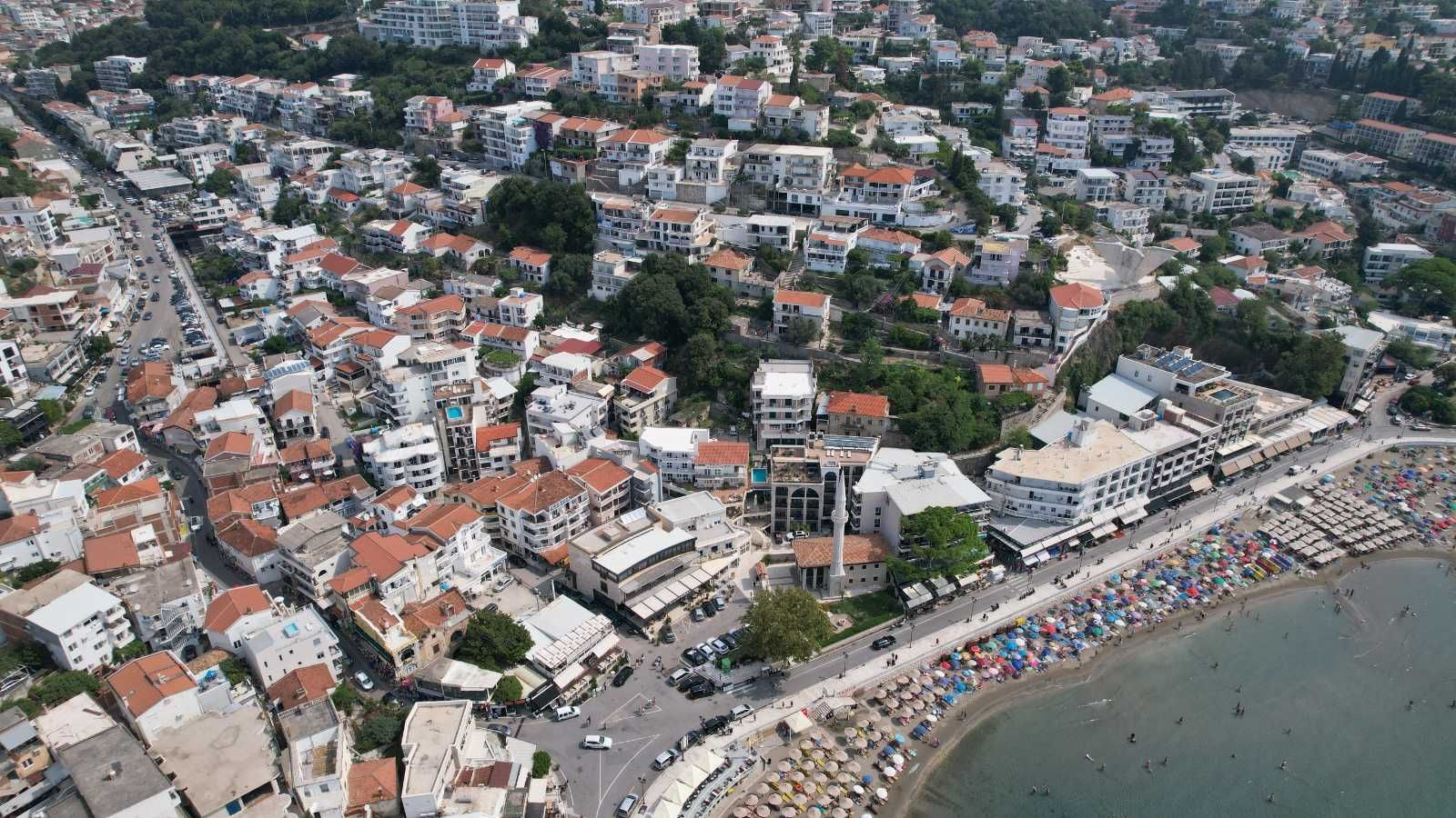 amforaproperty.com/Plac 295m2 sa Kućom na Ekskluzivnoj Lokaciji u Ulcinju – Pogled na More i Stari Grad