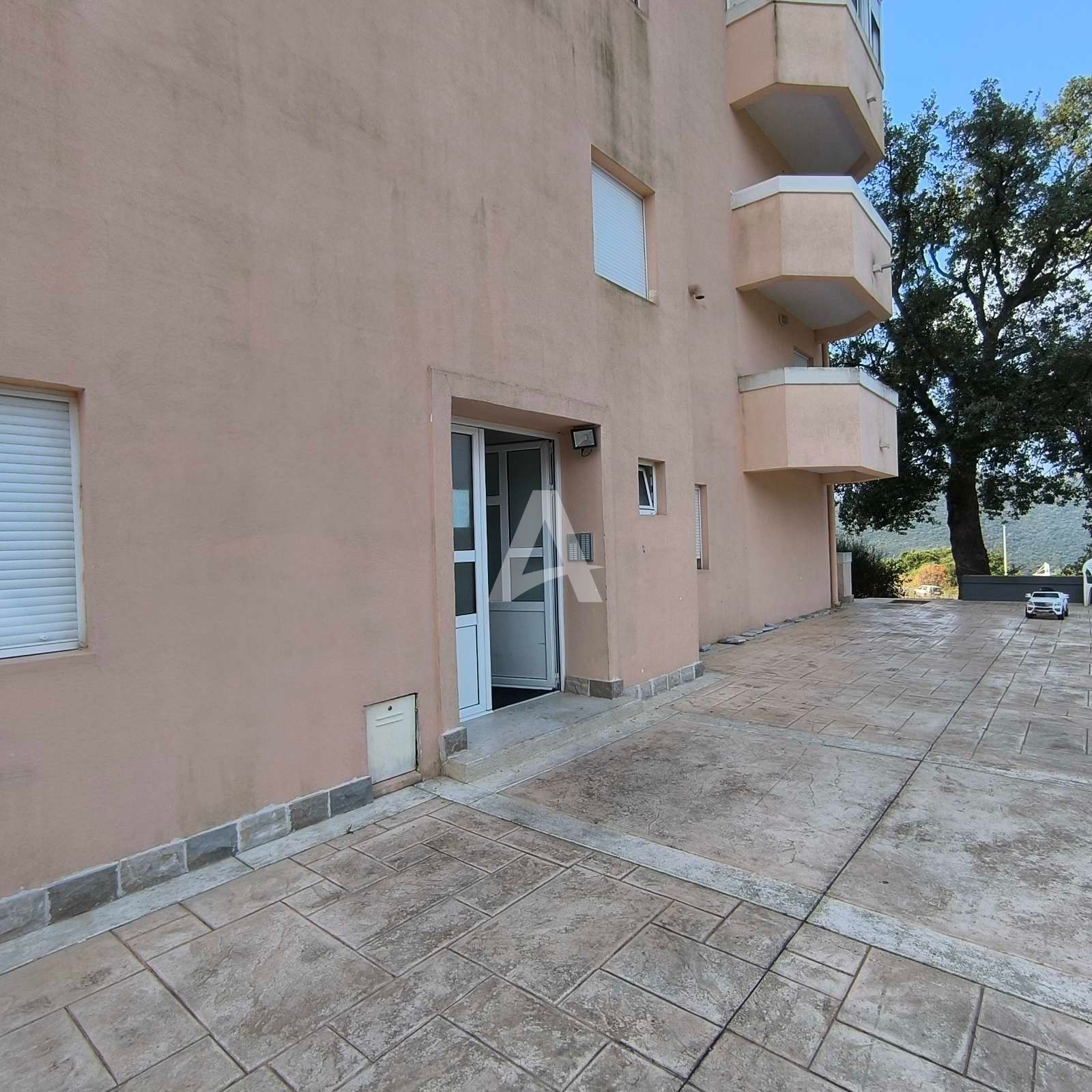 amforaproperty.com/Jednosoban stan 61m2 , Seoce-Budva (na duzi period)