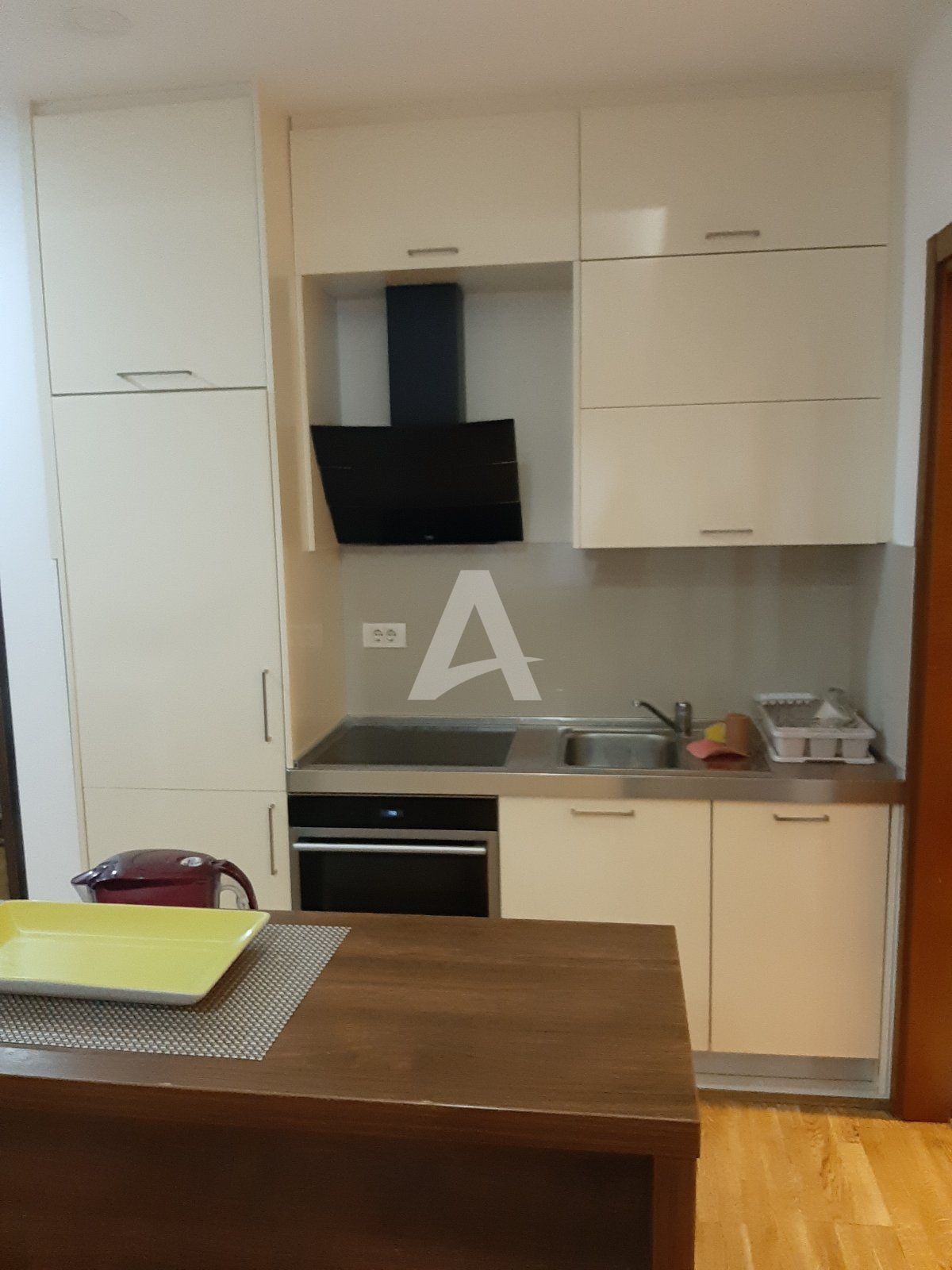 amforaproperty.com/Budva,Bulevar-Jednosoban stan 50m2 na atraktivnoj lokaciji (na duzi period)