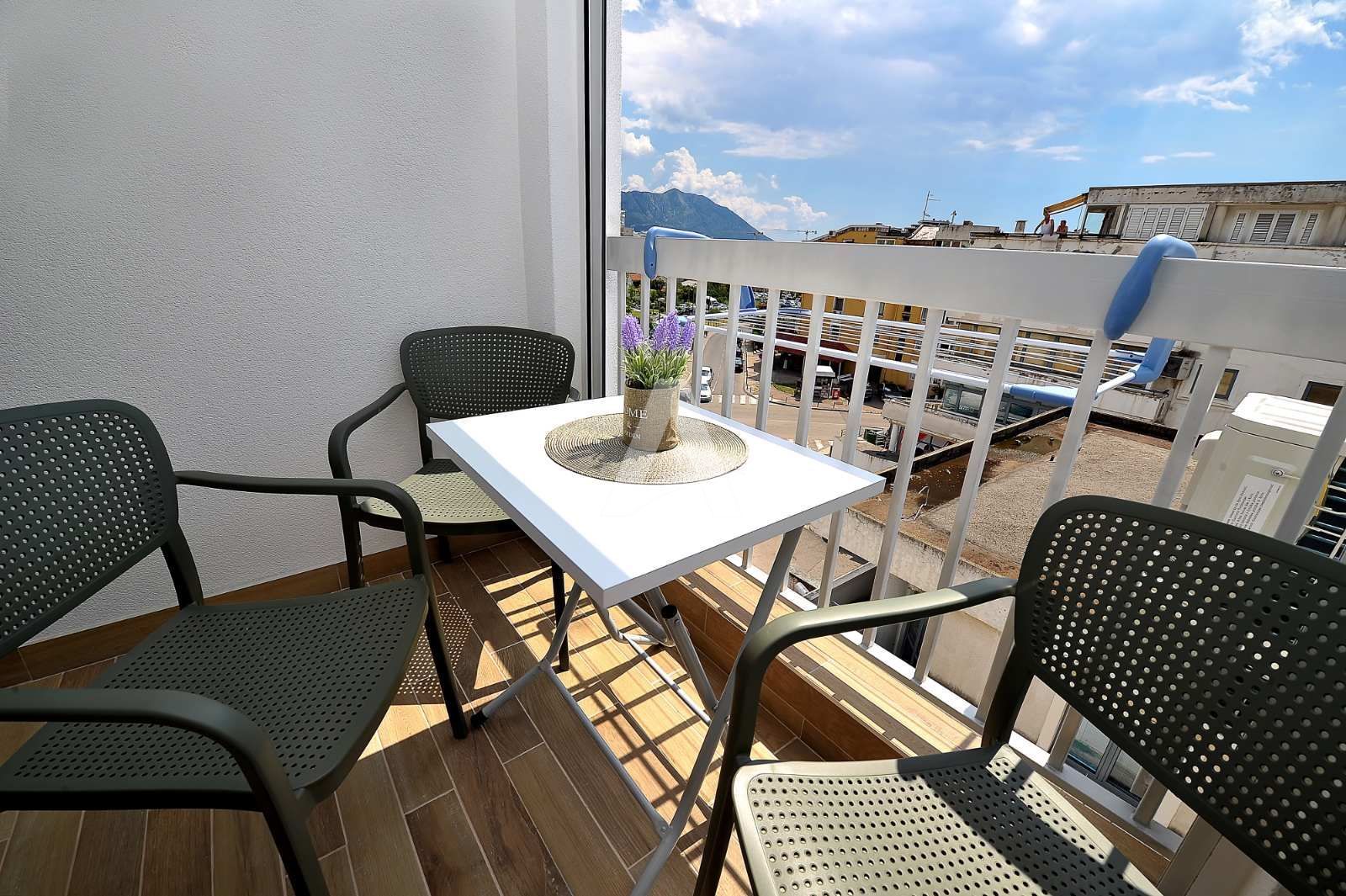 amforaproperty.com/Jednosoban renoviran stan 43m2,Budva-Rozino (NA DUZI PERIOD)