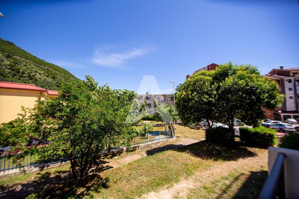 amforaproperty.com/Budva,Velji Vinogradi-Namestena garsonjera 38m2 sa dvoristem (NA PERIOD DO 01.06.2025)