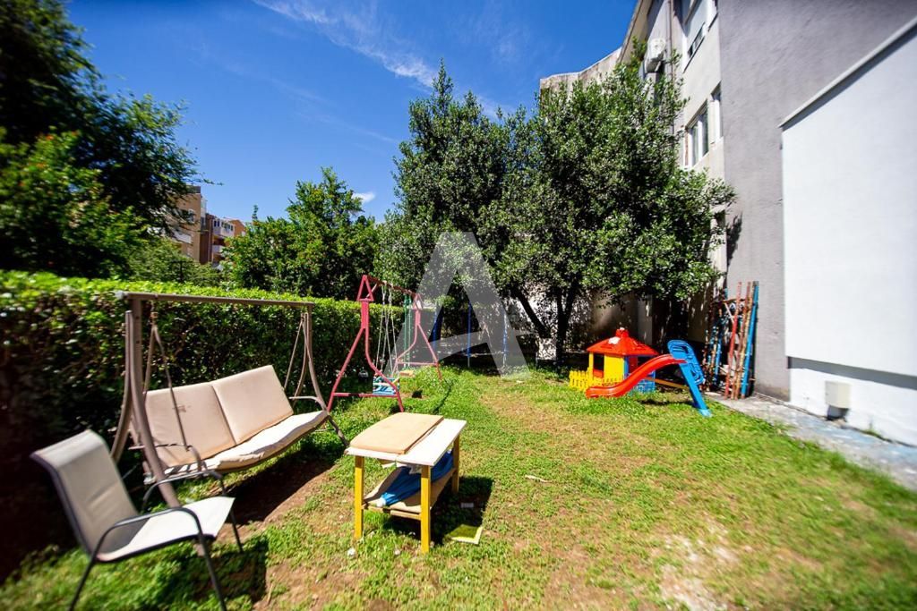 amforaproperty.com/Budva,Velji Vinogradi-Namestena garsonjera 38m2 sa dvoristem (NA PERIOD DO 01.06.2025)