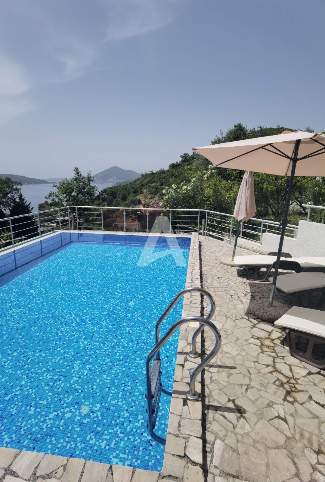 amforaproperty.com/Lux studio apartman 34m2, sa pogledom na more, Pržno, Budva (na duzi period)