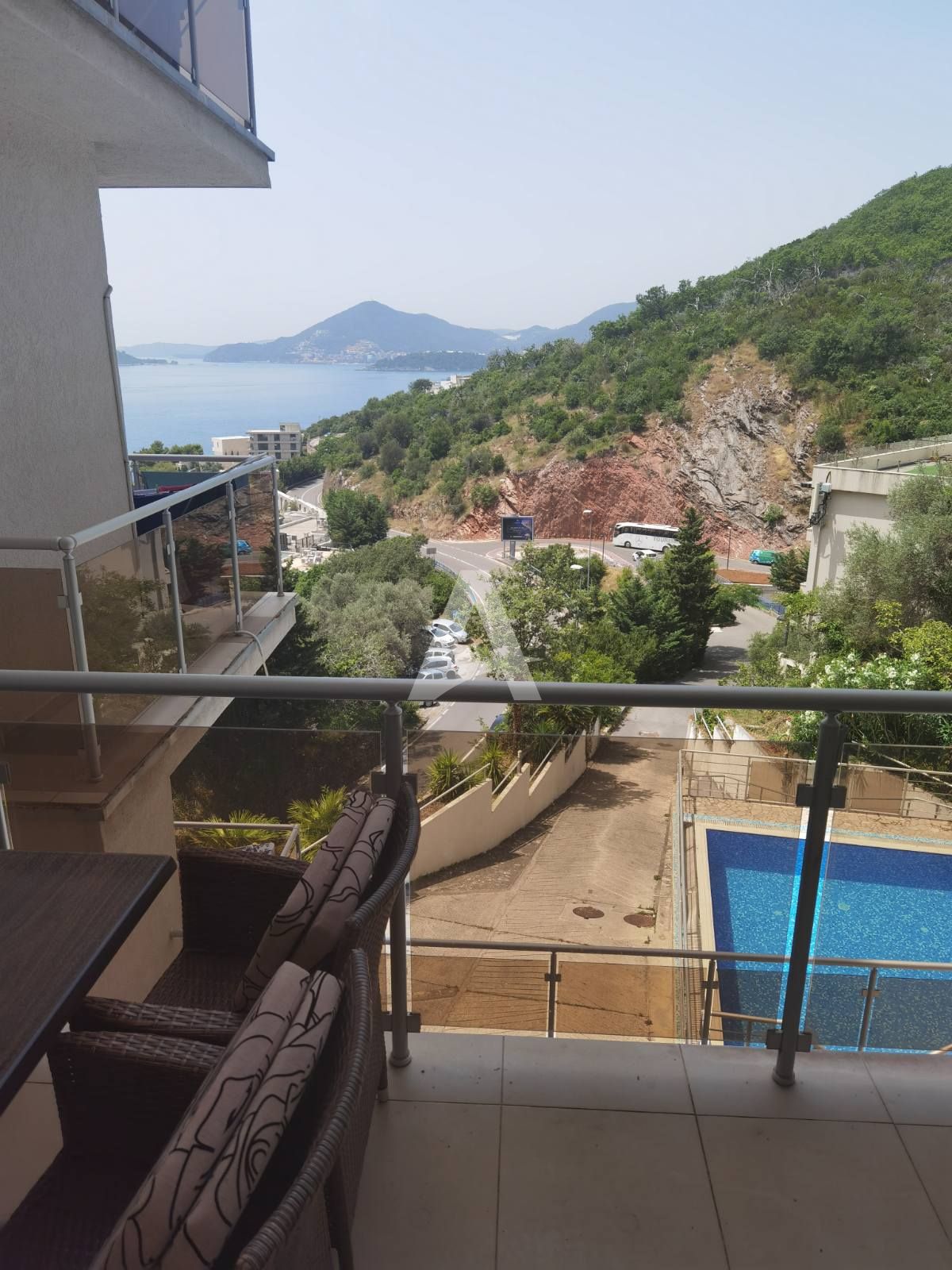 amforaproperty.com/Lux studio apartman 34m2, sa pogledom na more, Pržno, Budva (na duzi period)