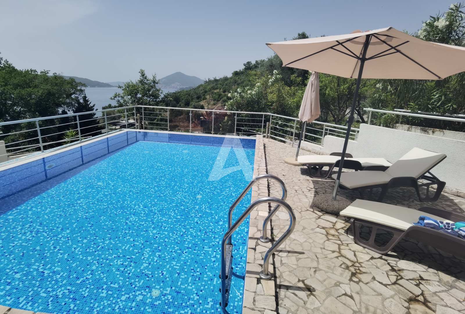 amforaproperty.com/Lux studio apartman 34m2, sa pogledom na more, Pržno, Budva (na duzi period)