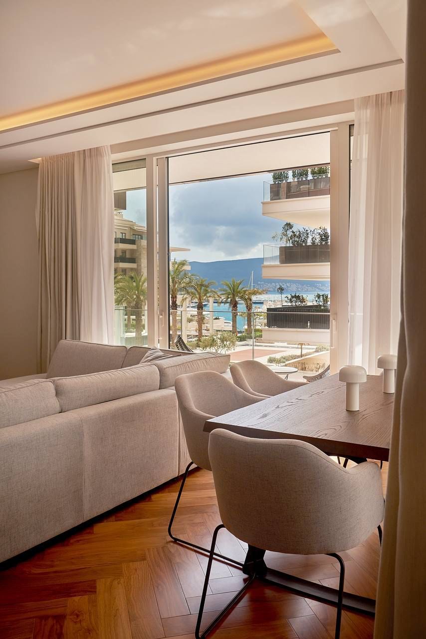 amforaproperty.com/Luksuzan Dvosoban Apartman 147m² sa Pogledom na More u Ekskluzivnom Kompleksu Elena, Porto Montenegro, Tivat