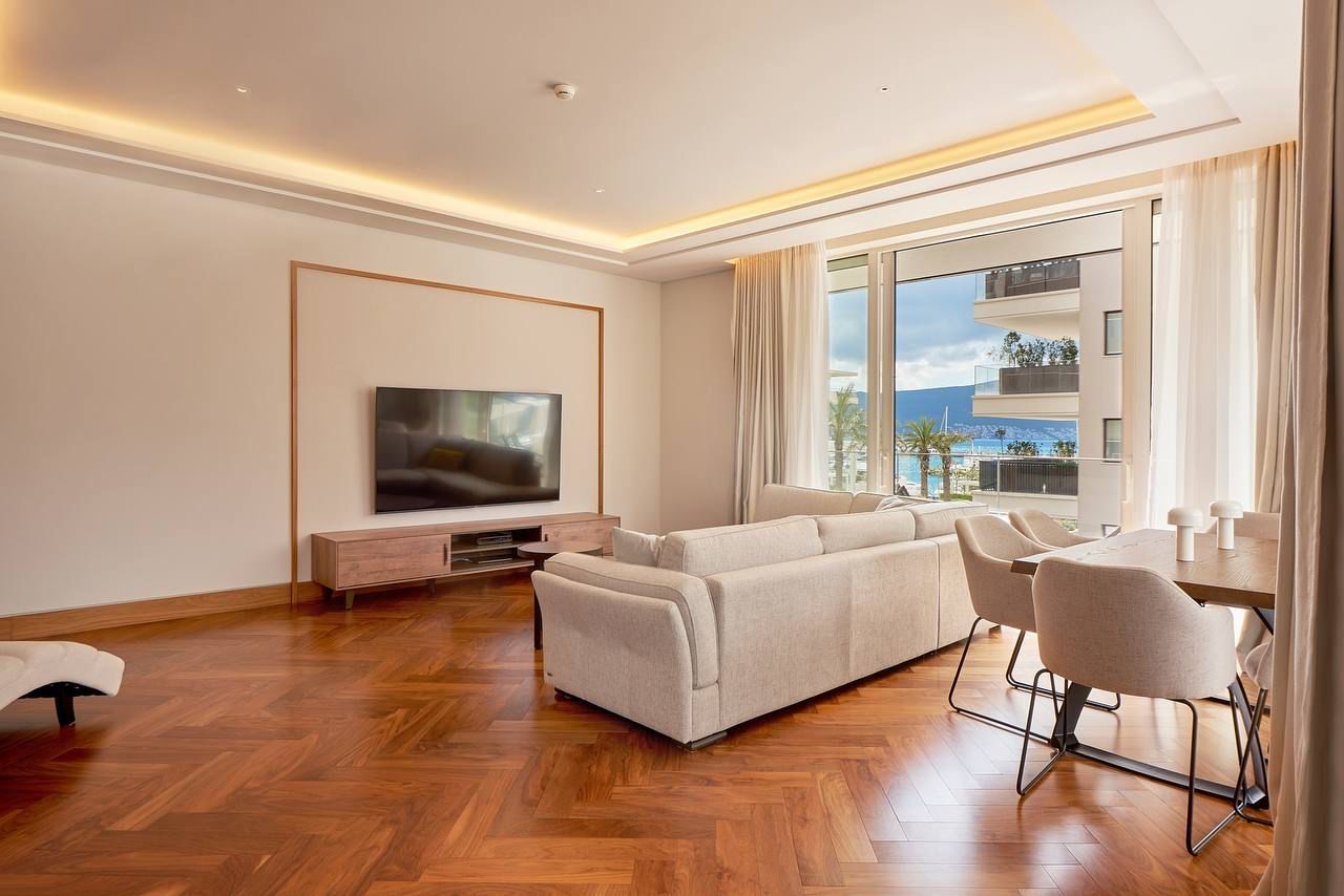 amforaproperty.com/Luksuzan Dvosoban Apartman 147m² sa Pogledom na More u Ekskluzivnom Kompleksu Elena, Porto Montenegro, Tivat