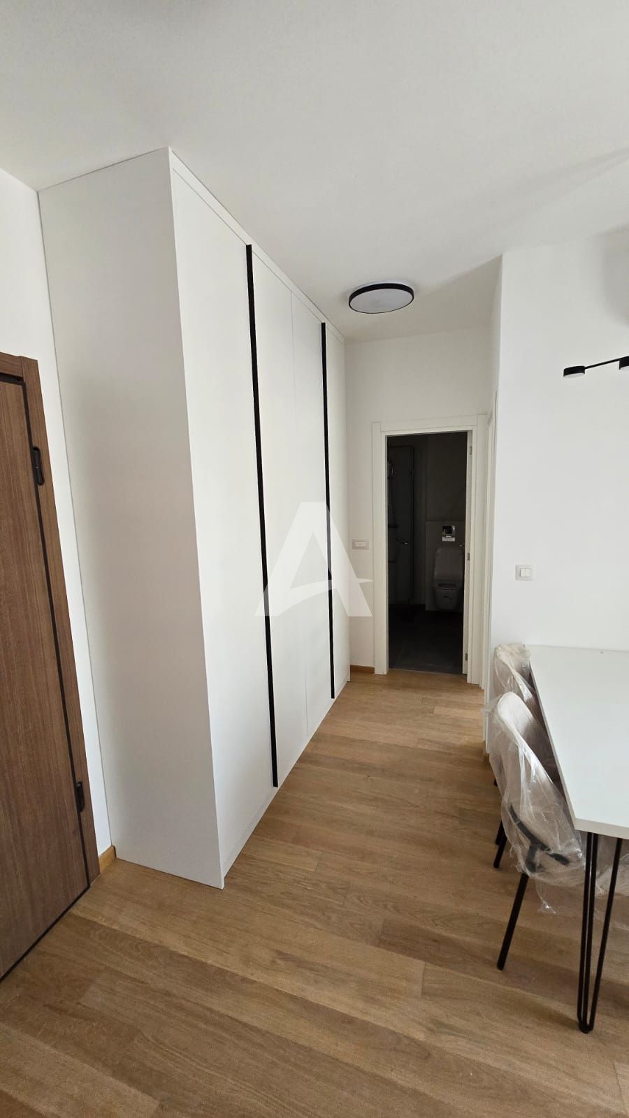 amforaproperty.com/Moderno Opremljen Jednosoban Apartman sa Garažnim Mestom u Becicima (NA DUZI PERIOD)