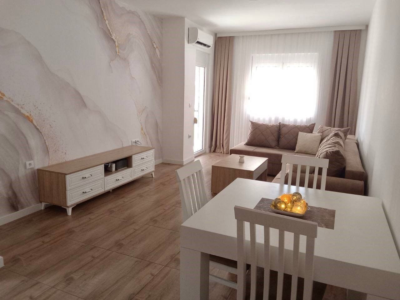 amforaproperty.com/Moderno opremljen jednosoban stan 46m2,Ulcinj