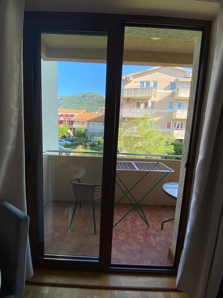 Izdavanje nameštenog studio apartmana – Budva,Podkosljun (NA DUZI PERIOD) - Amfora Real Estate