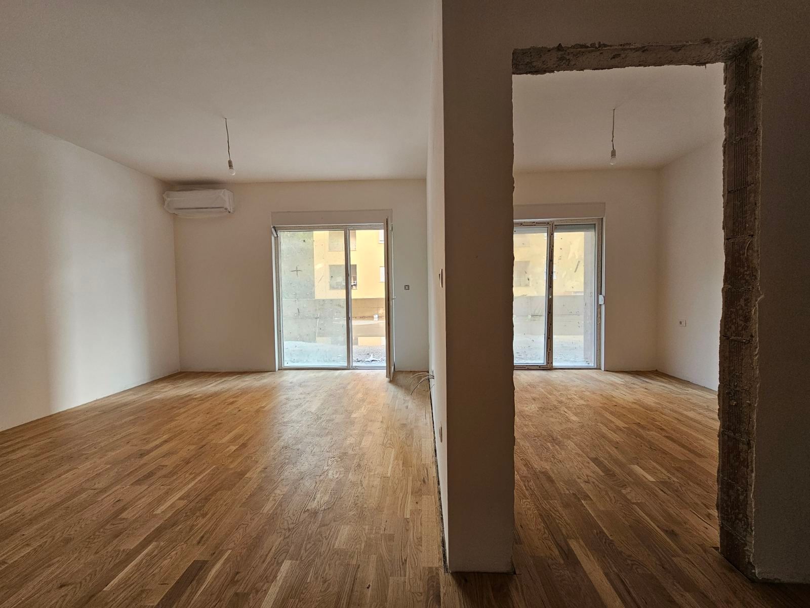 amforaproperty.com/Prodaja Jednosobnog Stana 43m² u Novoj Zgradi u Bečićima – Bez 3% Poreza!