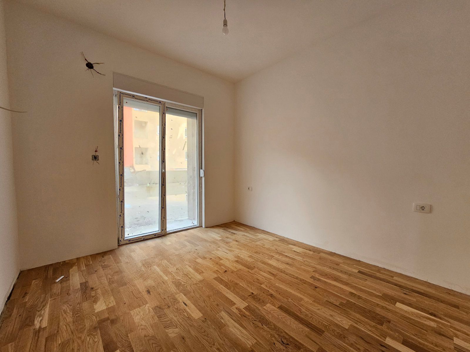 amforaproperty.com/Prodaja Jednosobnog Stana 43m² u Novoj Zgradi u Bečićima – Bez 3% Poreza!