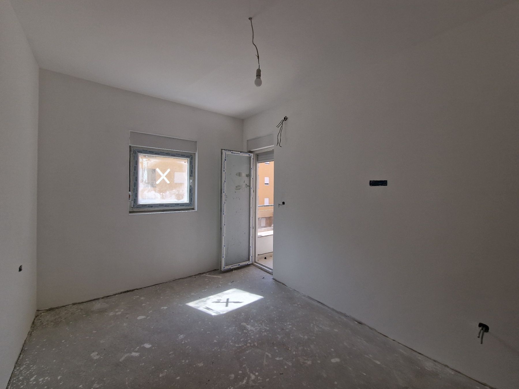 amforaproperty.com/Prodaja Jednosobnog stana 45m² sa pogledom na more u Novoj Zgradi u Bečićima – Bez 3% Poreza!