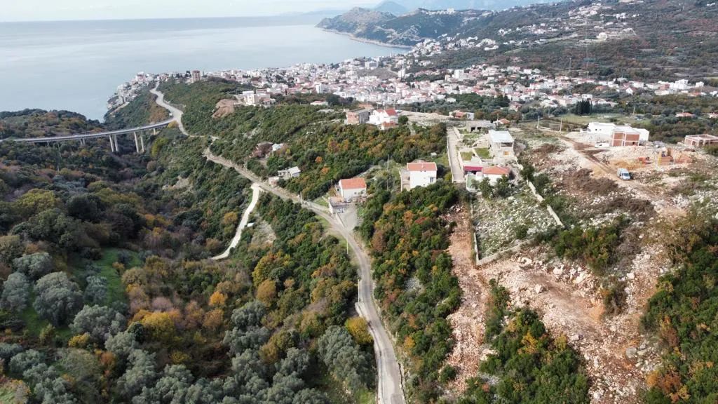 amforaproperty.com/Plac od 1500 m² sa Pogledom na More u Pećuricama, Dobre Vode