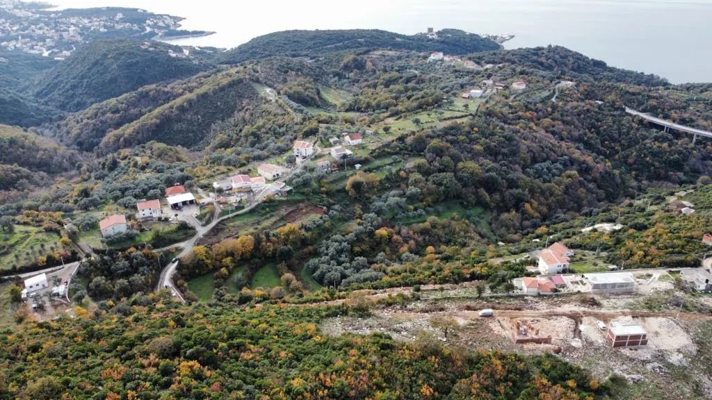 amforaproperty.com/Plac od 1500 m² sa Pogledom na More u Pećuricama, Dobre Vode