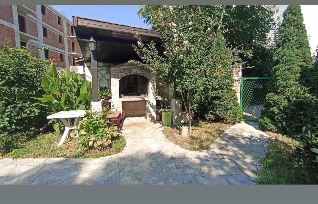 Budva, Lazi - Dvosoban stan u zgradi sa bazenom (MOGUCNOST PLACANJA U RUSIJI) - Amfora Real Estate