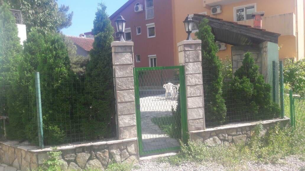 amforaproperty.com/Budva, Lazi - Dvosoban stan u zgradi sa bazenom (MOGUCNOST PLACANJA U RUSIJI)