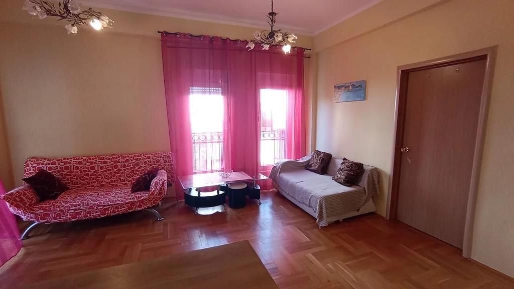 amforaproperty.com/Budva, Lazi - Dvosoban stan u zgradi sa bazenom (MOGUCNOST PLACANJA U RUSIJI)